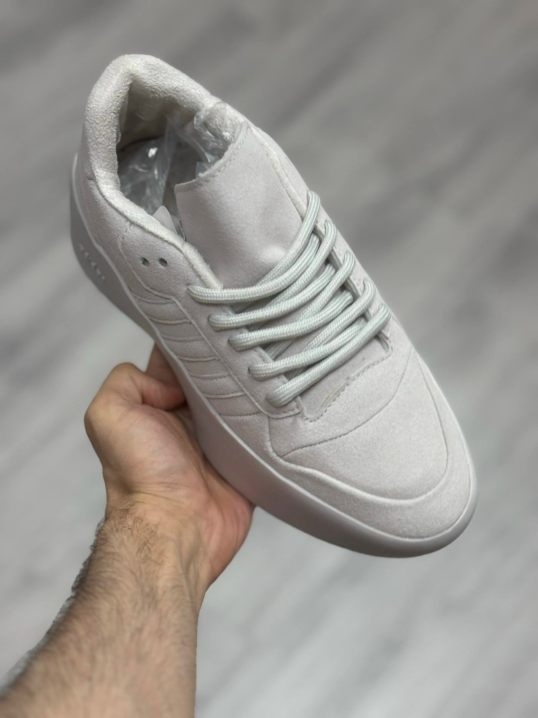 кроссовки adidas,кроссовки мужские adidas,,кроссовки adidas originals fear of god athletics ' 86 lo sesame серый,низкие кроссовки