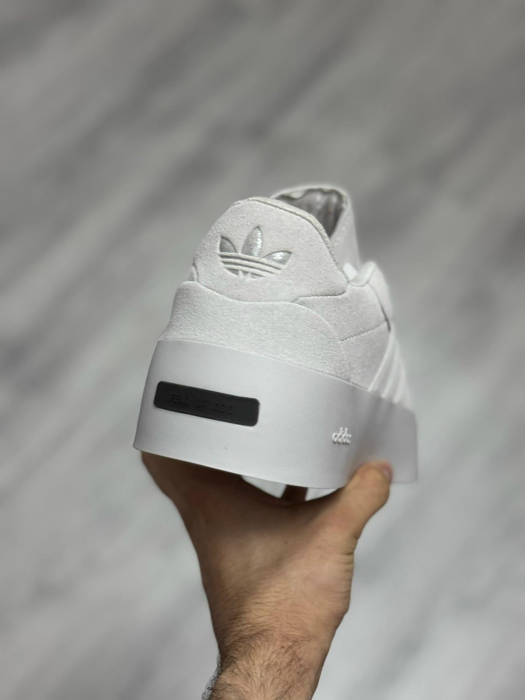 кроссовки adidas,кроссовки мужские adidas,,кроссовки adidas originals fear of god athletics ' 86 lo sesame серый,низкие кроссовки