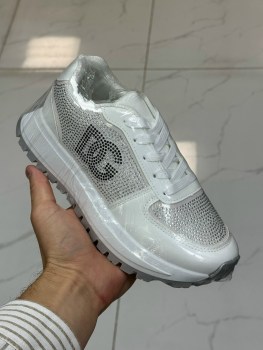 Кроссовки