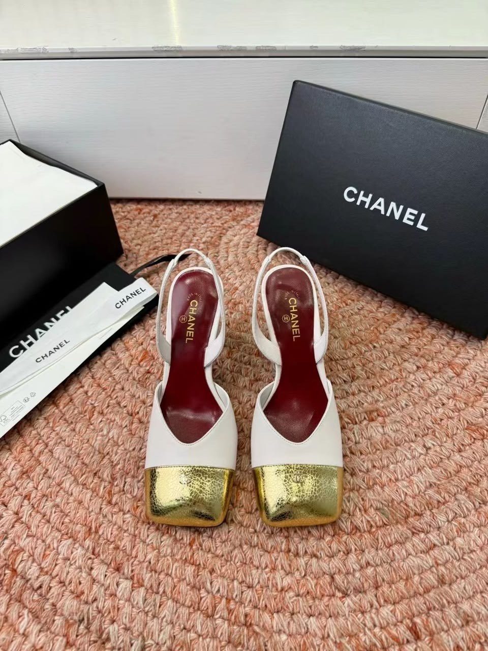 босоножки chanel,туфли chanel,кожаные белые босоножки chanel на среднем каблуке,босоножки шанель на каблуке,босоножки женские chanel