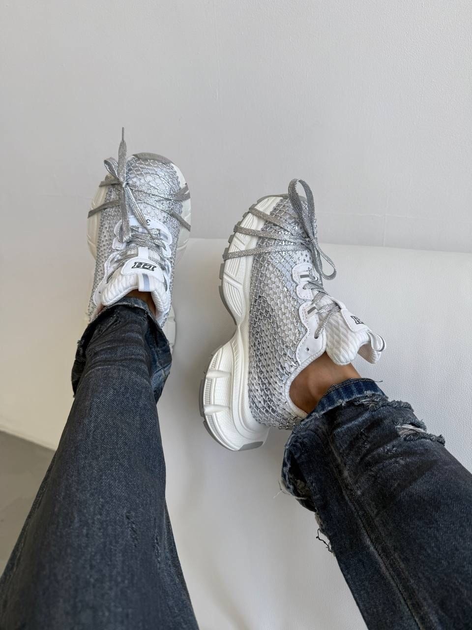 balenciaga кроссовки женские,джинсовые брюки,мужские джинсы,,джинсы мужские рваные