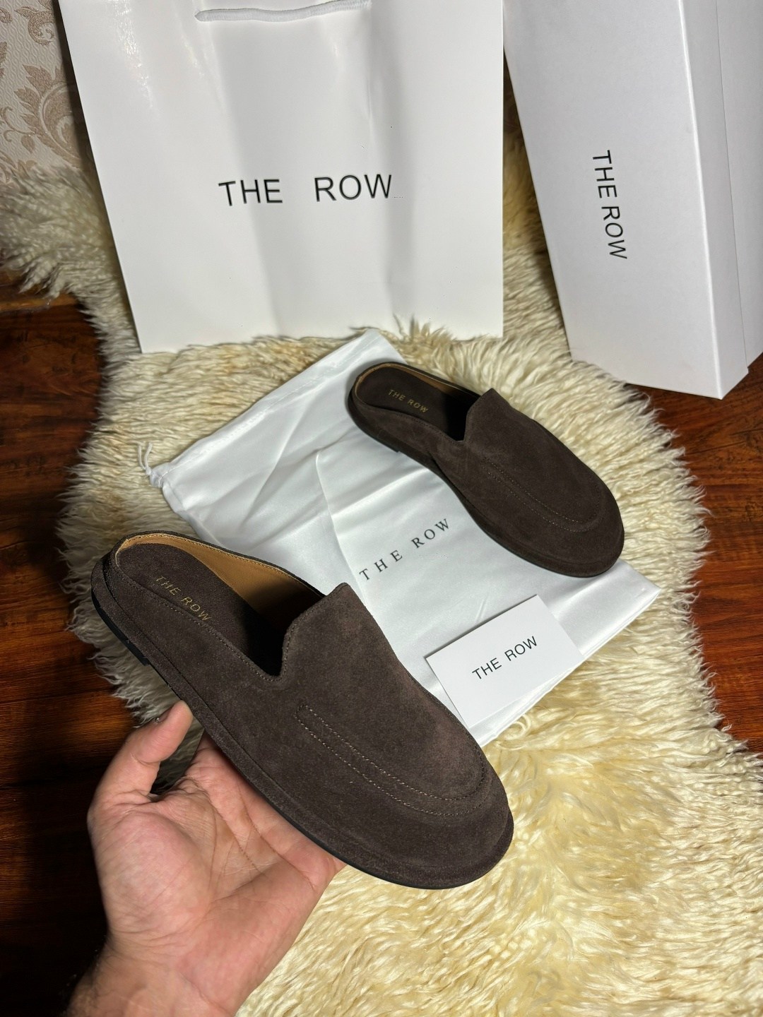 лоферы замшевые,женские замшевые коричневые лоферы the row с мехом,,лоферы женские замшевые,женские замшевые мюли hermes go коричневые
