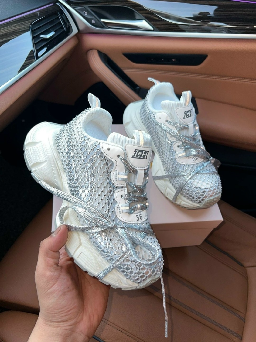 balenciaga кроссовки женские,джинсовые брюки,мужские джинсы,,джинсы мужские рваные