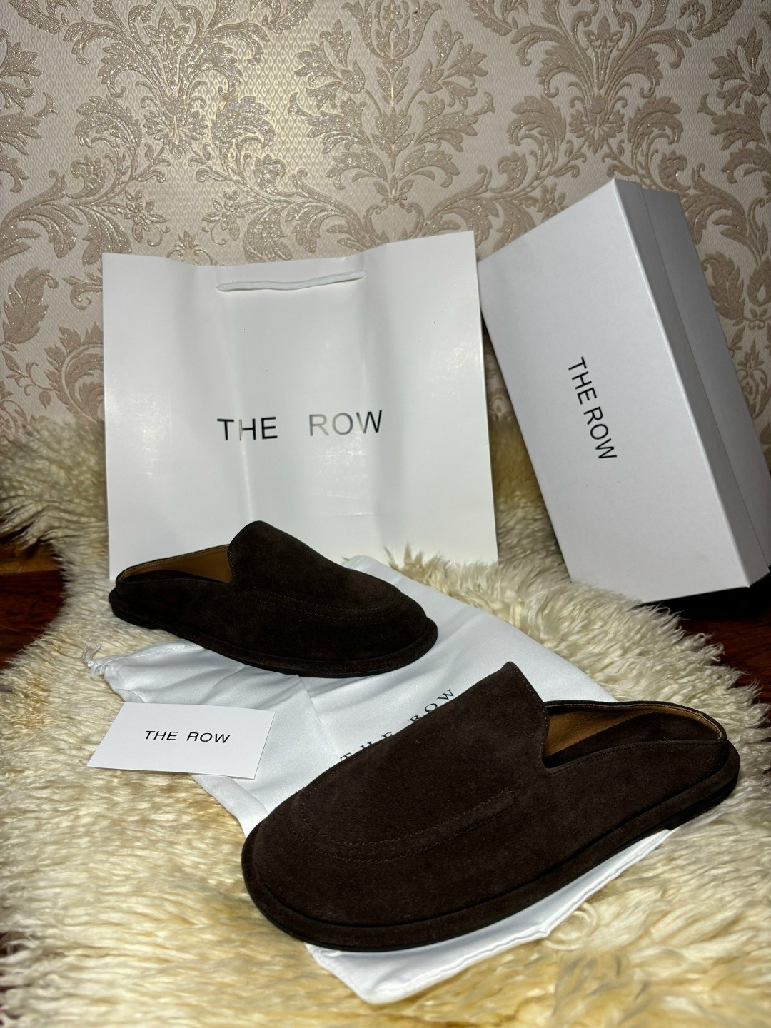 лоферы замшевые,женские замшевые коричневые лоферы the row с мехом,,лоферы женские замшевые,женские замшевые мюли hermes go коричневые