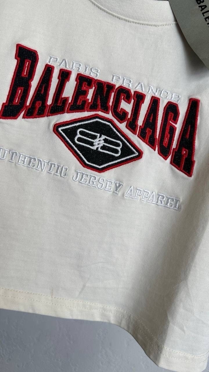 футболка balenciaga,футболка баленсиага и наса,баленсиага кристобаль,женская футболка balenciaga,футболка женская