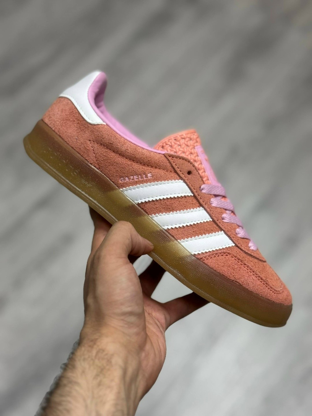 кроссовки adidas,кроссовки adida gazelle,женские кроссовки adidas originals gazelle,кроссовки adidas spezial,кроссовки