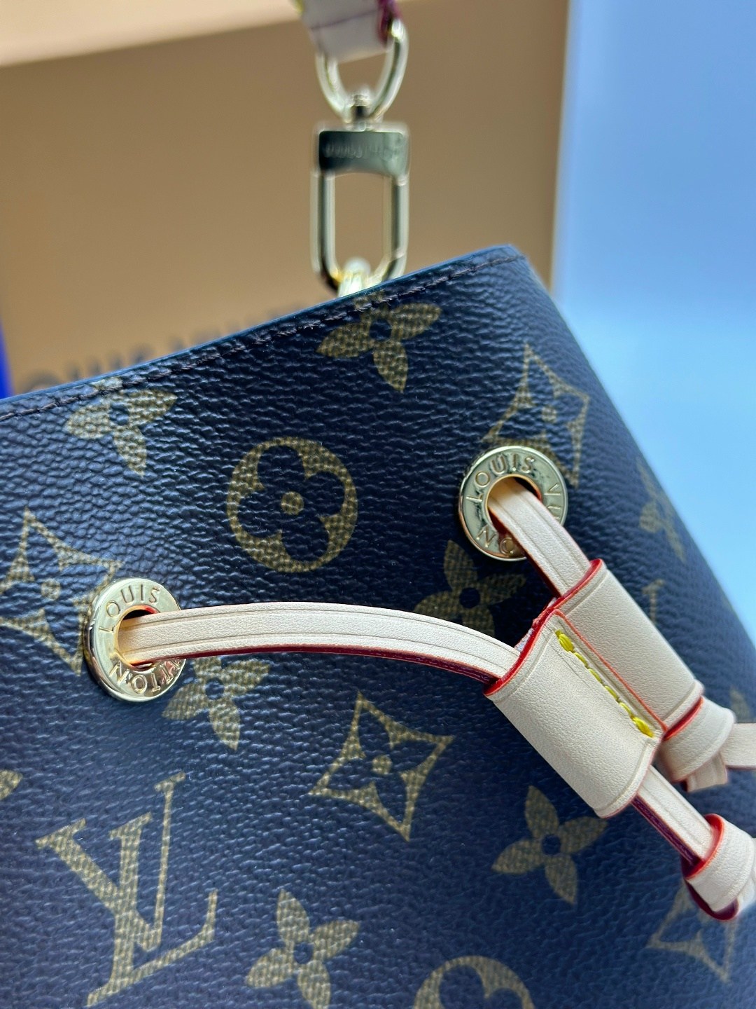 сумка louis vuitton,louis vuitton сумка на плечо,louis vuitton женская сумка,сумка на плечо louis vuitton lv,сумка louis vuitton neonoe мешок на завязках