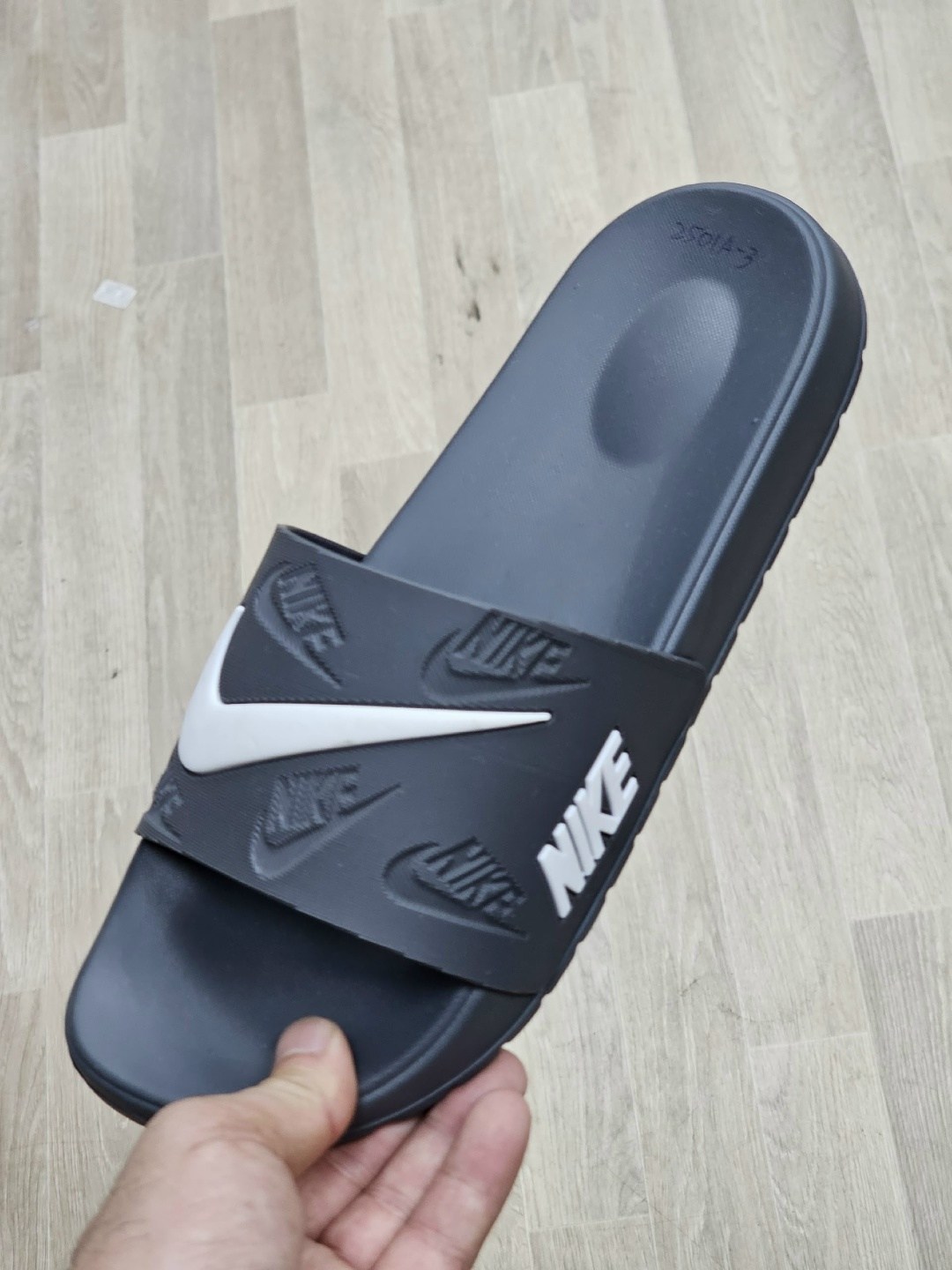 nike slides,шлёпанцы мужские,тапки найк акг,мужские шлепки,шлепки найк мужские белые