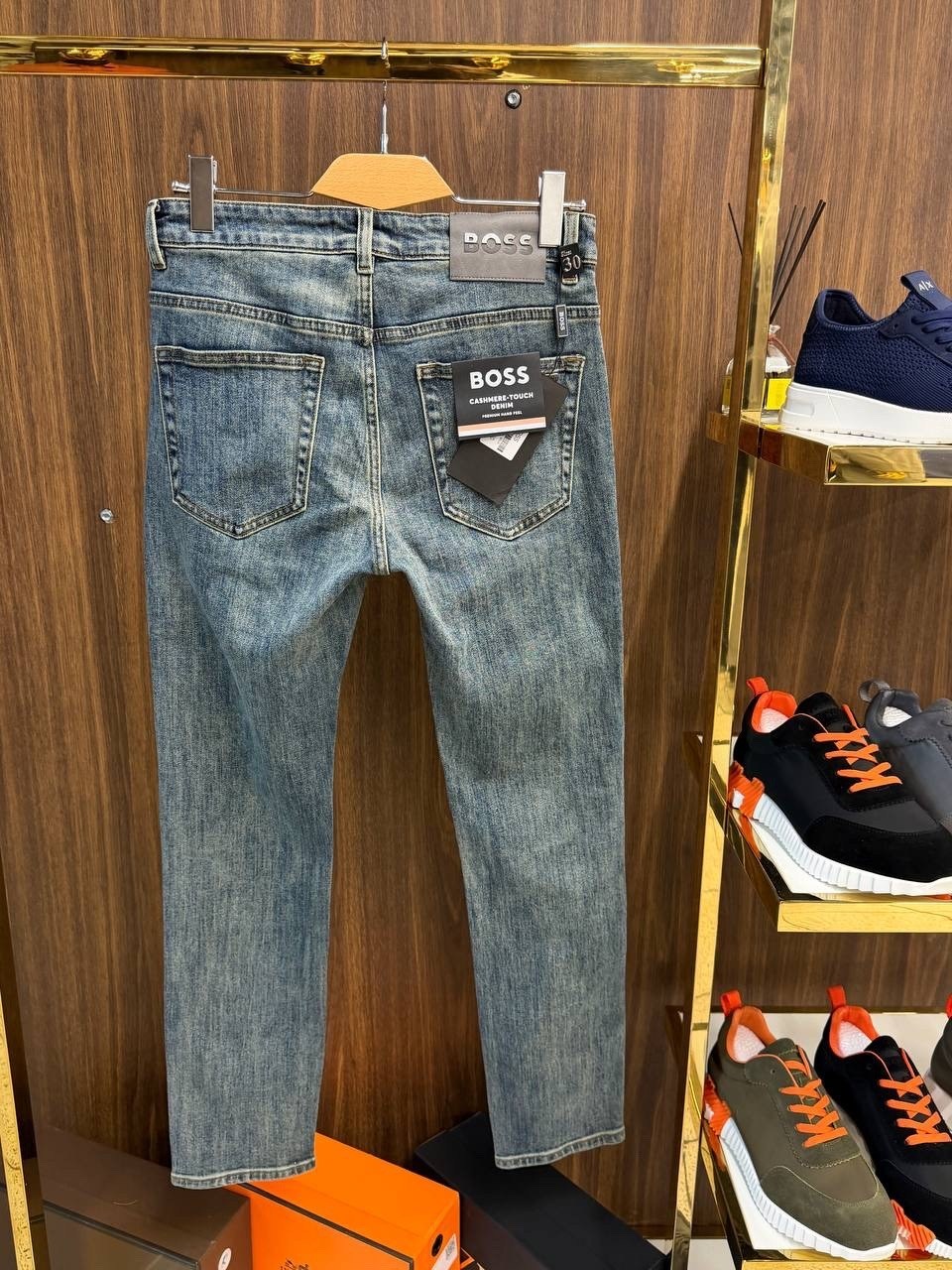 джинсы boss,hugo boss джинсы,джинсы hugo boss candiani denim,мужские джинсы boss,джинсы boss hugo boss классические прямые из премиум хлопка
