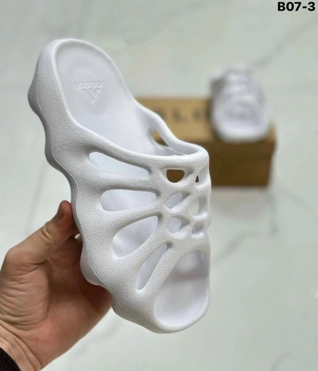 adidas yeezy 450 slide,,женские шлепанцы,пляжные сандалии,adidas yeezy slide