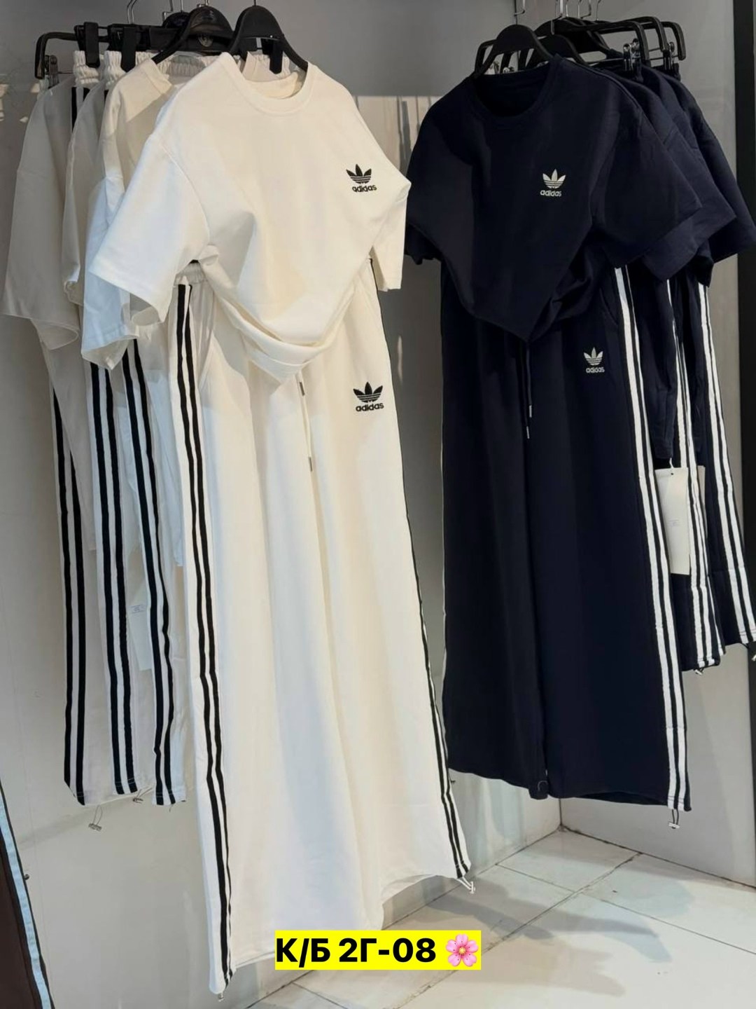 костюм спортивный adidas,костюм спортивный женский adidas,спортивные костюмы адидас,костюм спортивный женский,модные костюмы