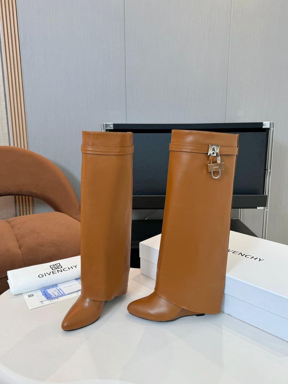 сапоги givenchy,сапоги высокие,сапоги живанши,,сапоги женские givenchy модель 412327