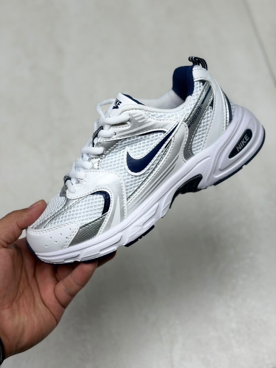 кроссовки,кроссовки nike,кроссовки для взрослых,спортивная ,мужские кроссовки