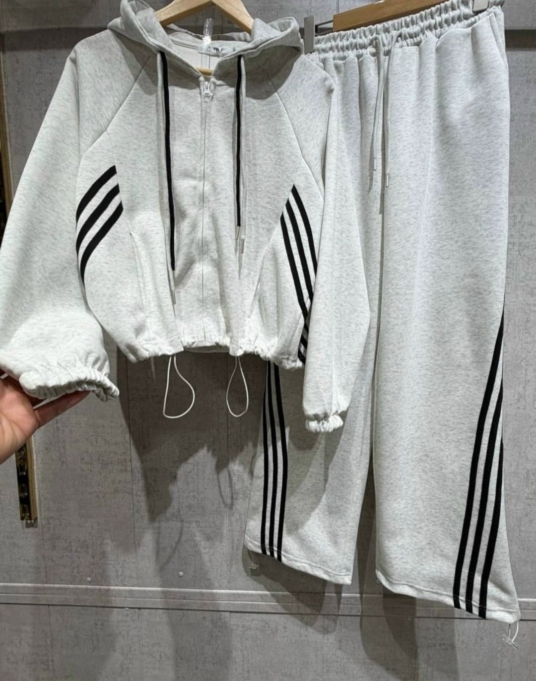 спортивный костюм,спортивный костюм adidas,спортивный костюм спортивные костюмы,костюм спортивный адидас,женский спортивный костюм