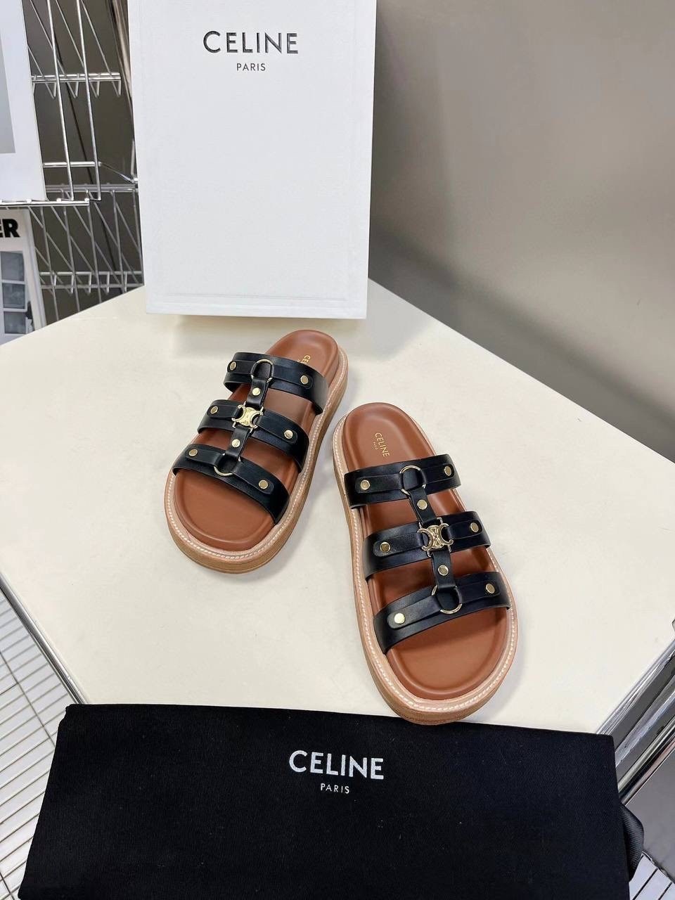 шлепанцы celine,сандалии celine,босоножки celine,сандалии celine 2026,шлепки celine