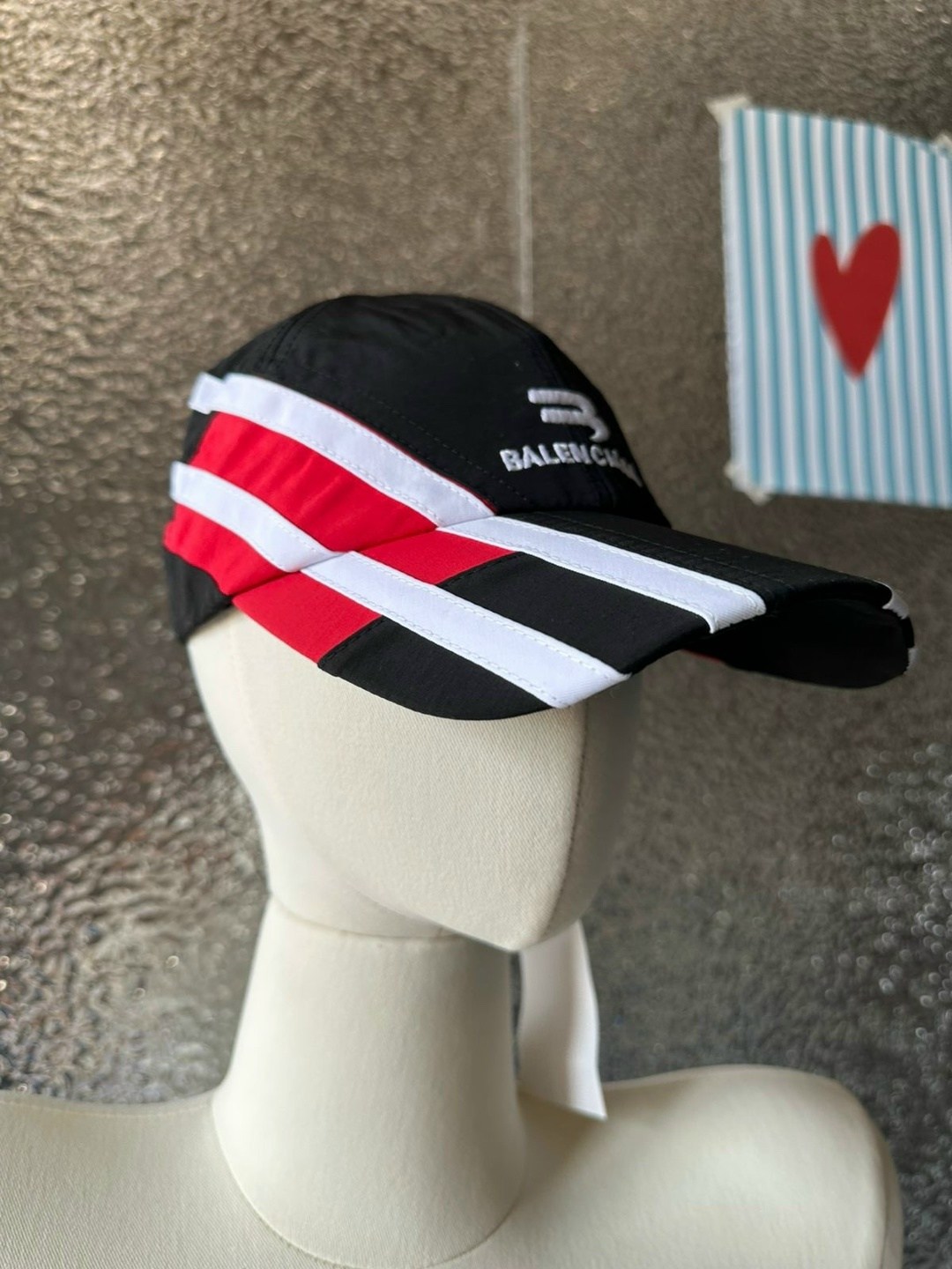бейсболка balenciaga,кепка balenciaga,кепка баленсиага,баленсиага кристобаль,бейсболка стильная