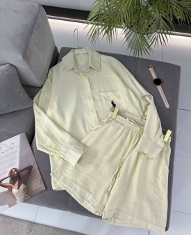 Костюм