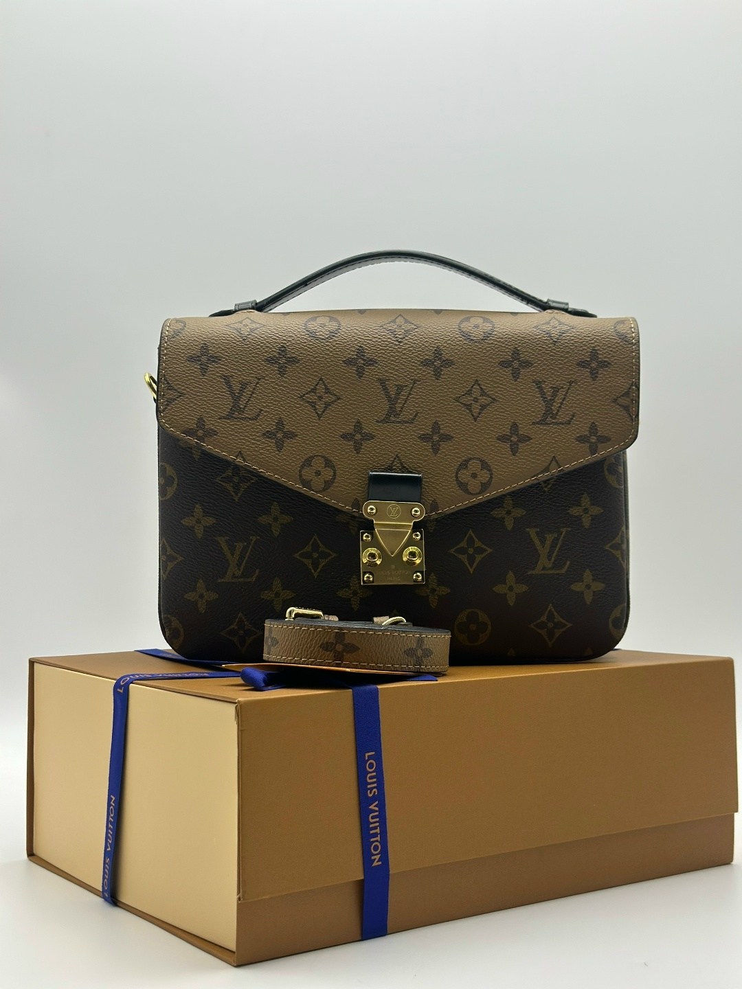louis vuitton женская сумка,cумка louis vuitton,сумка louis vuitton pochette metis,сумка луи виттон,женская сумка louis vuitton из натуральной кожи