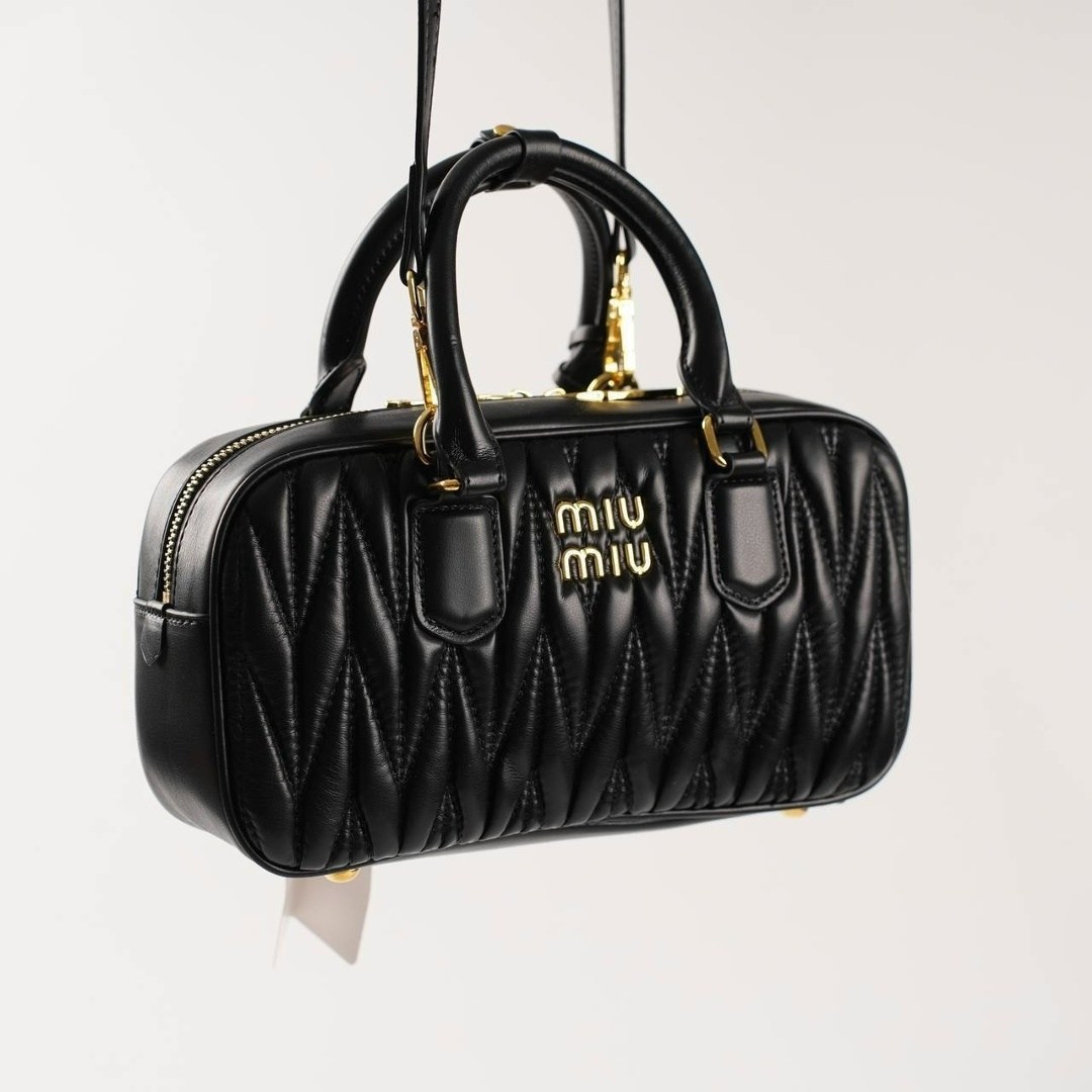 сумка miu miu,женская сумка miu miu,стеганая сумка arcadie miu miu черный,сумочка miumiu,сумка женские