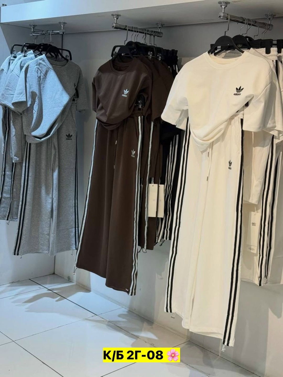 костюм спортивный adidas,костюм спортивный женский adidas,спортивные костюмы адидас,костюм спортивный женский,модные костюмы