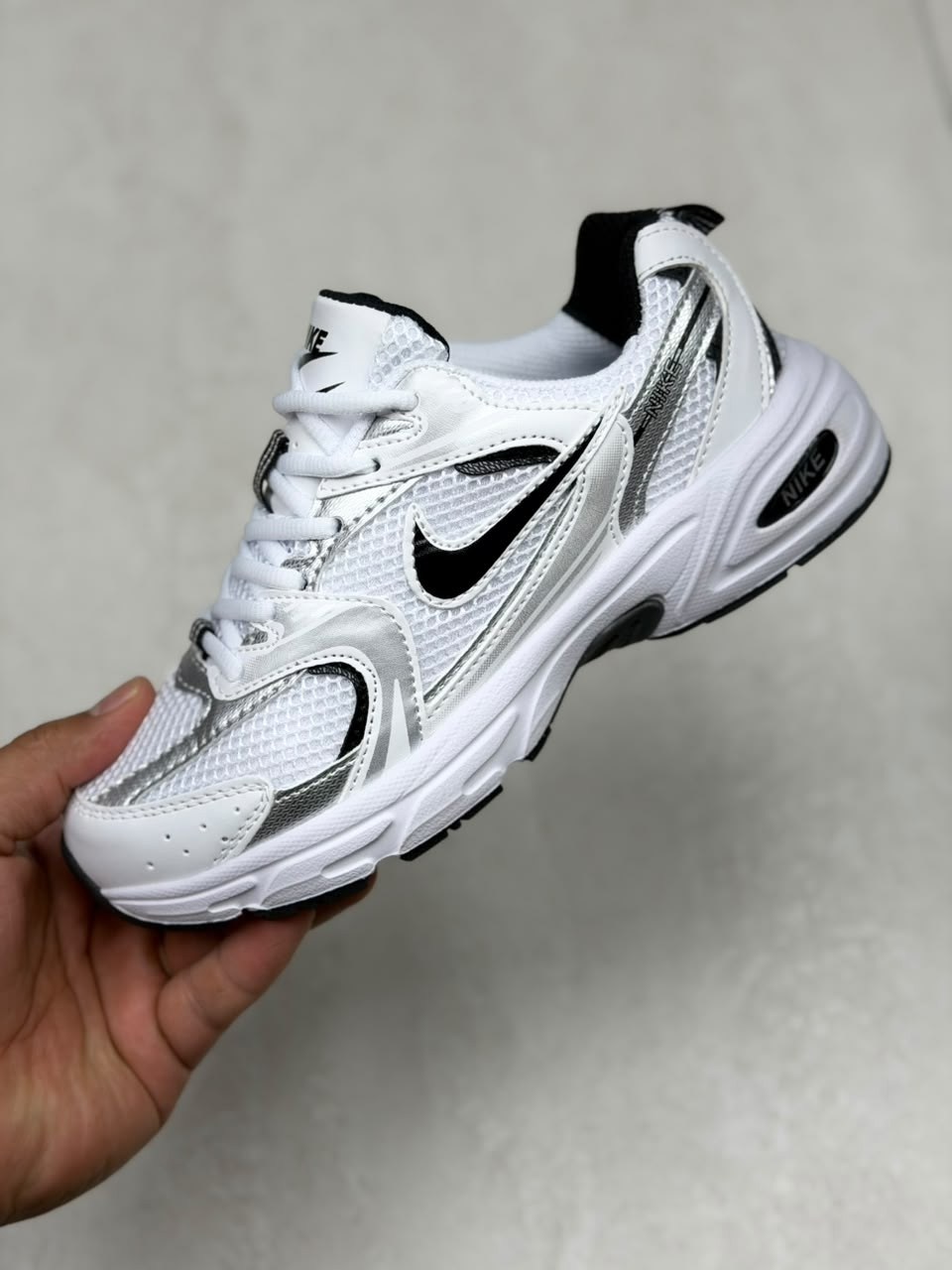 кроссовки,кроссовки nike,кроссовки для взрослых,спортивная ,мужские кроссовки