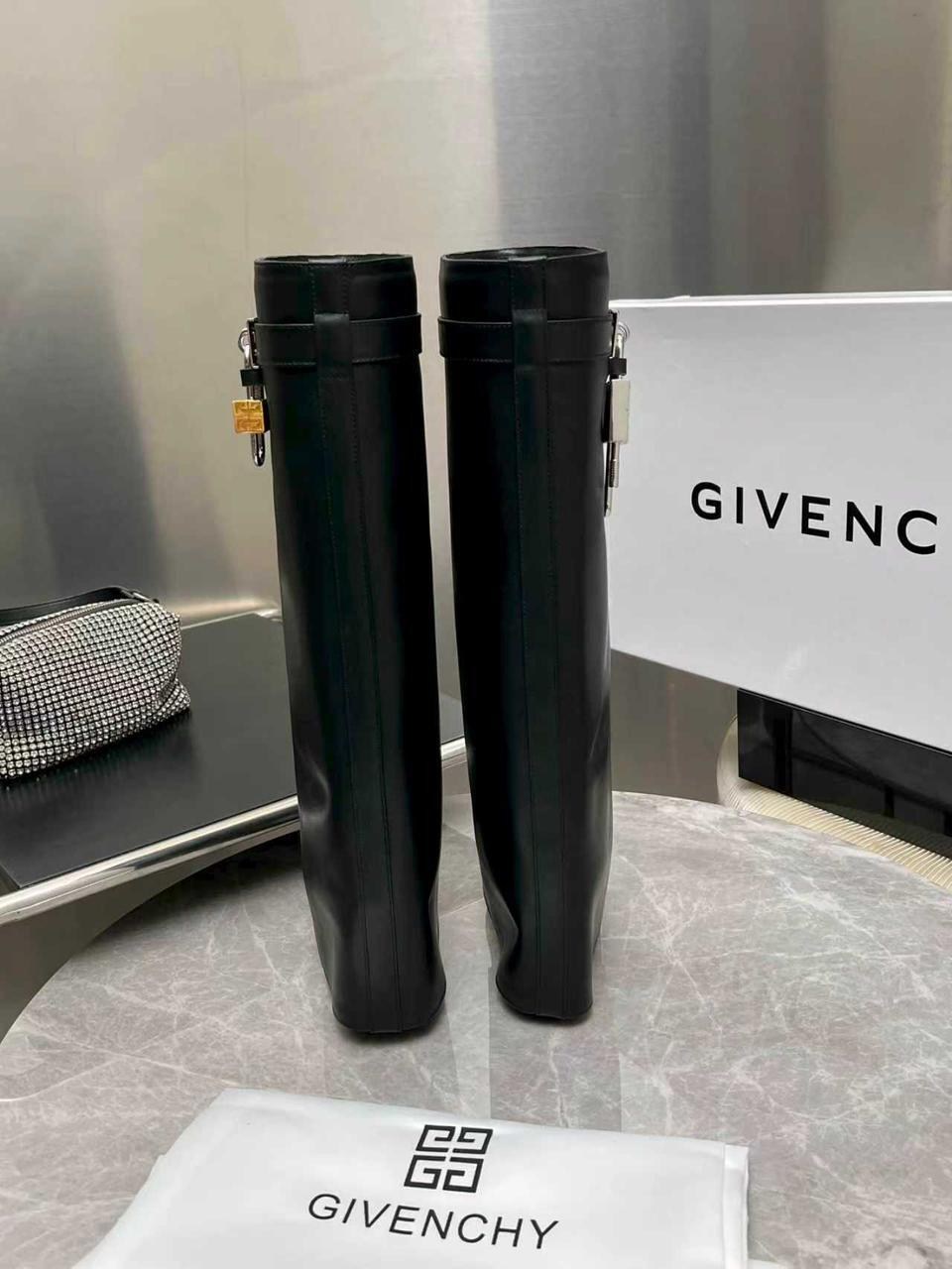 сапоги givenchy,сапоги высокие,сапоги живанши,,сапоги женские givenchy модель 412327