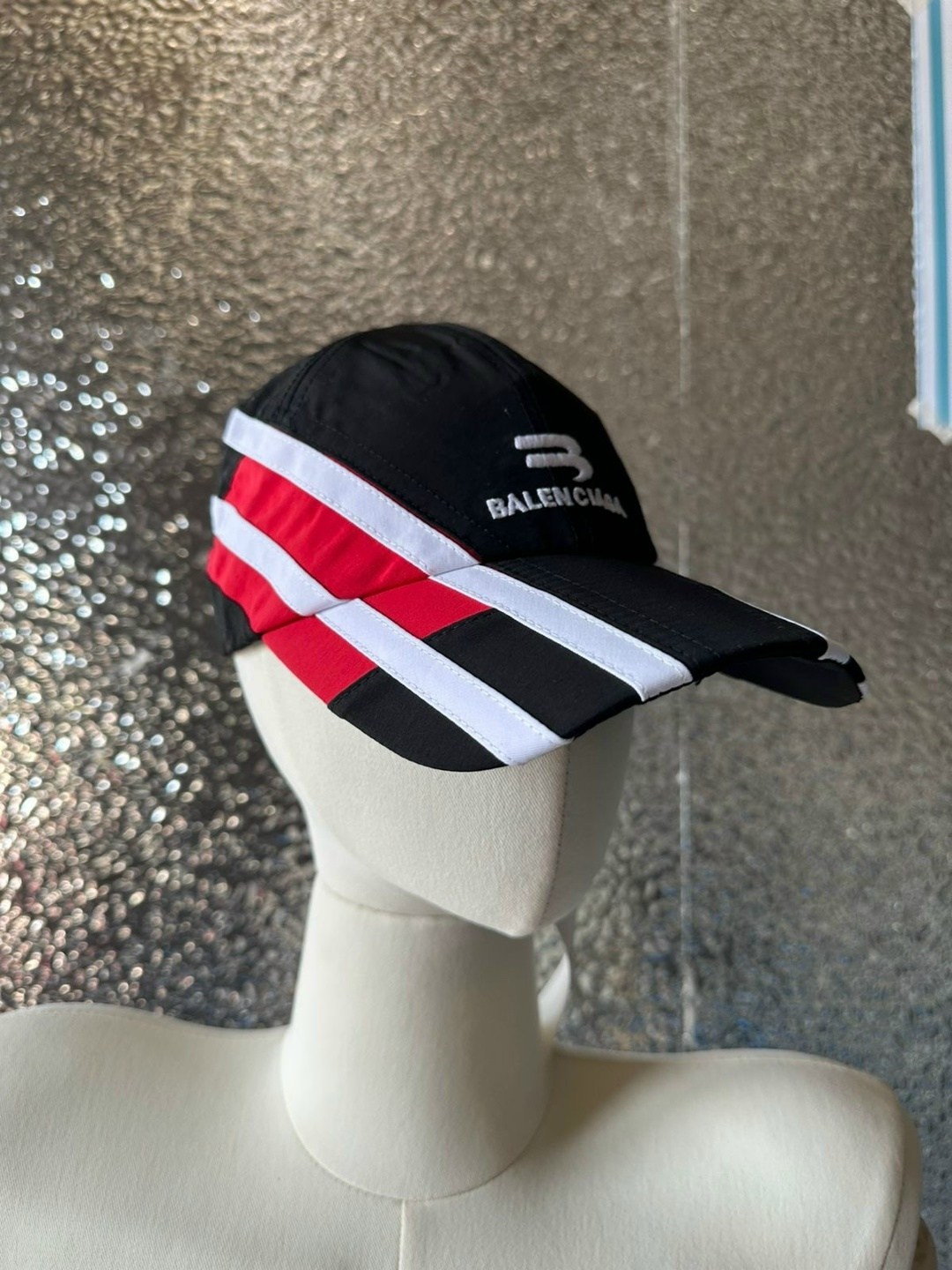 бейсболка balenciaga,кепка balenciaga,кепка баленсиага,баленсиага кристобаль,бейсболка стильная