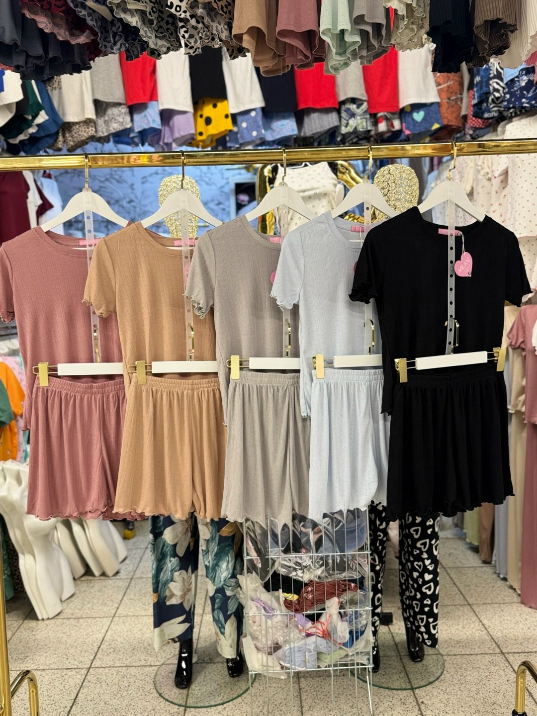 девушка,красивая девушка,женщина брюнетка,пижама женская,женщина с
