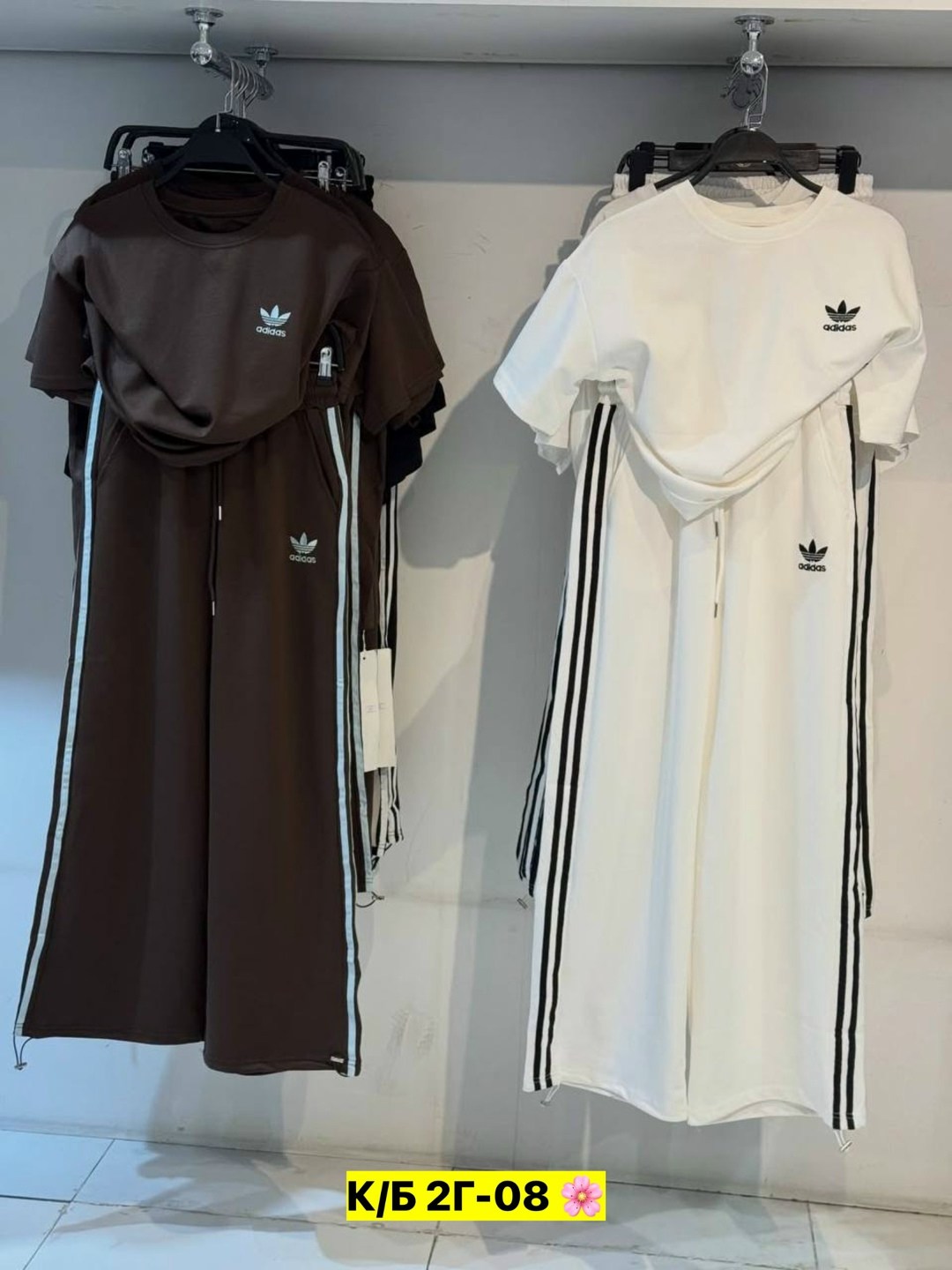 костюм спортивный adidas,костюм спортивный женский adidas,спортивные костюмы адидас,костюм спортивный женский,модные костюмы