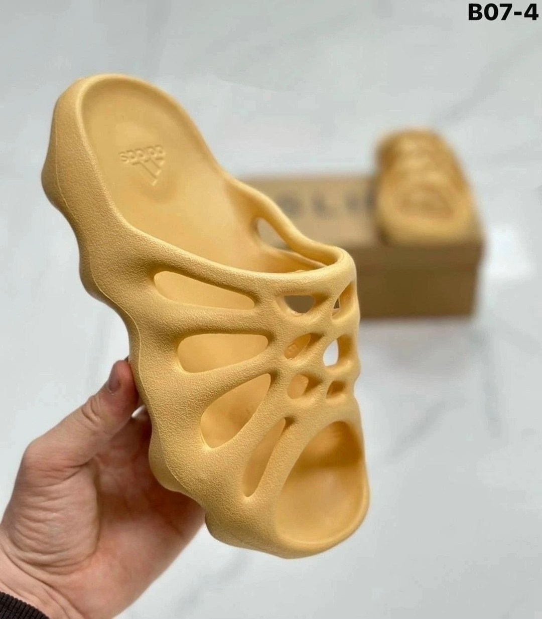 adidas yeezy 450 slide,,женские шлепанцы,пляжные сандалии,adidas yeezy slide