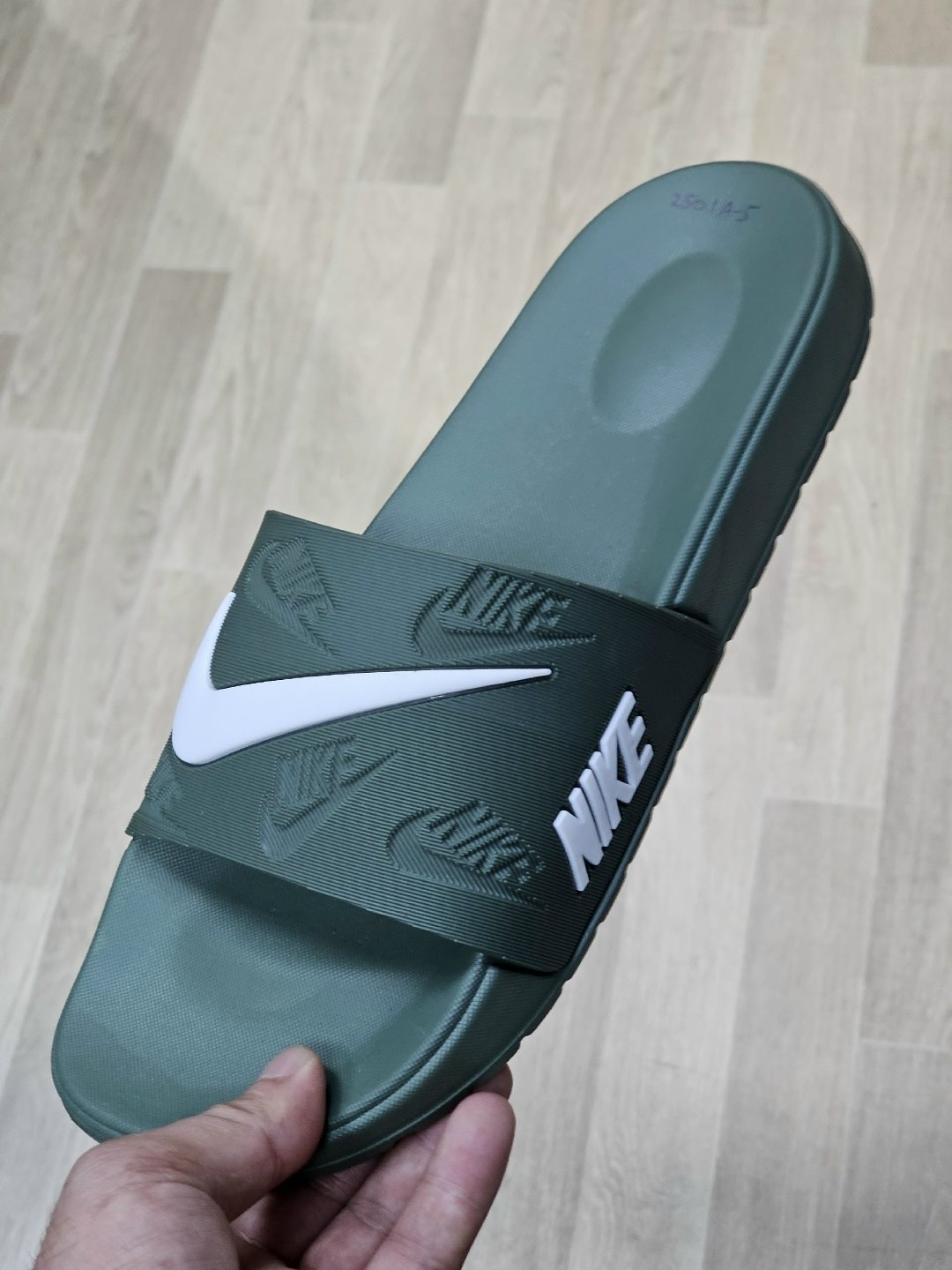 nike slides,шлёпанцы мужские,тапки найк акг,мужские шлепки,шлепки найк мужские белые