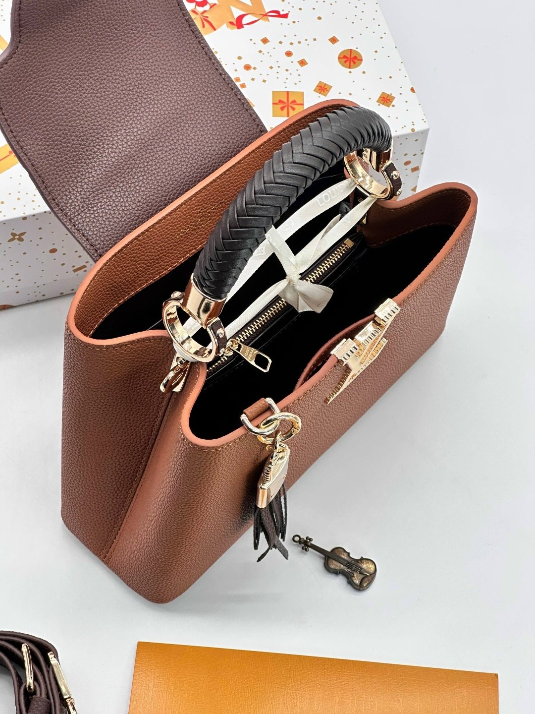 сумка женская louis vuitton,сумка louis vuitton,louis vuitton capucines,сумка луи виттон,сумки женские louis vuitton сумка louis vuitton