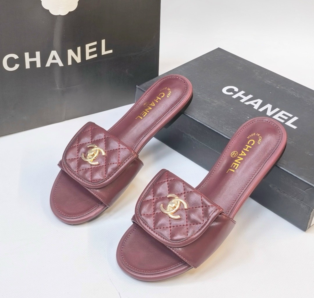 шлепанцы chanel,тапочки chanel,тапочки женские chanel,женские шлепанцы,шлепки шанель