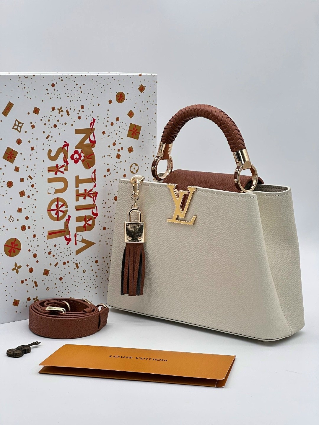 сумка женская louis vuitton,louis vuitton capucines,сумка женская louis vuitton 27-18 большой размер,сумка louis vuitton,сумка луи виттон capucines