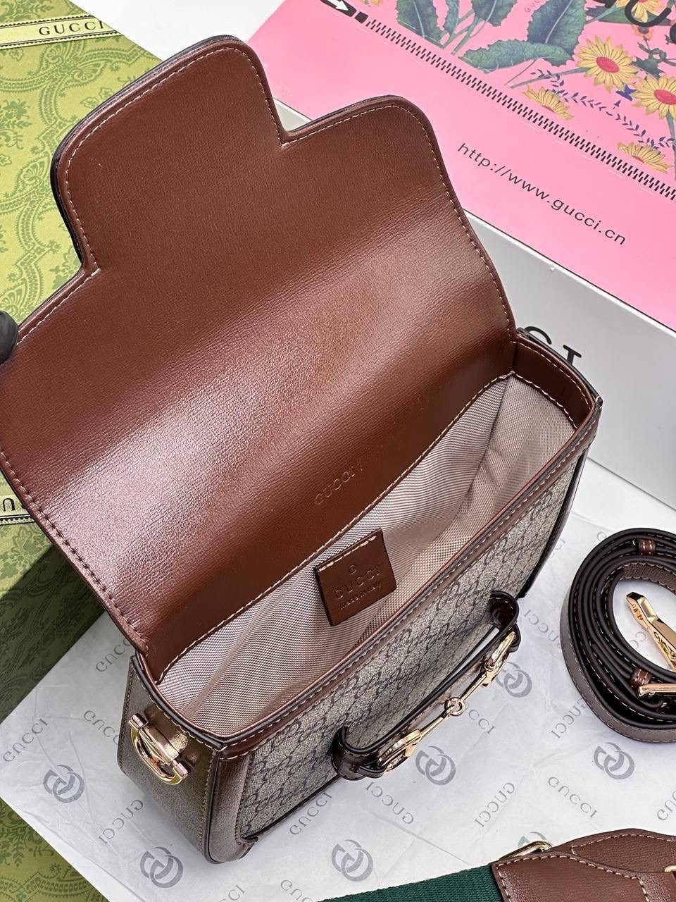 женская сумка gucci,сумка gucci,сумка gucci horsebit 1955,сумка гуччи,сумка гуччи на плечо