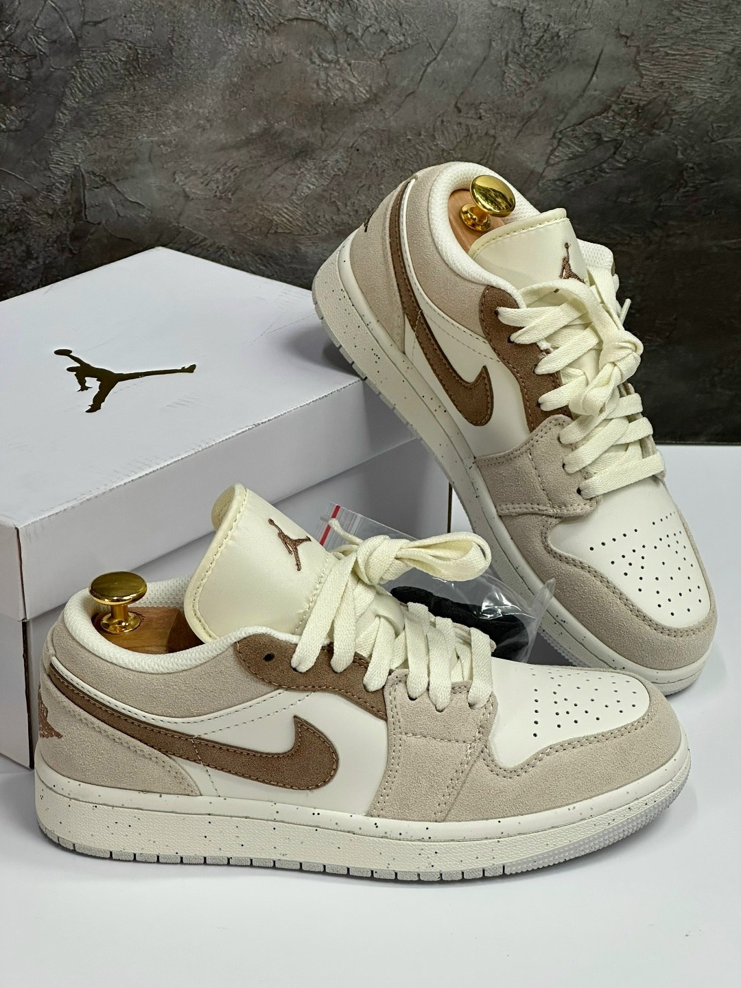 кроссовки,кроссовки nike air jordan 1,air jordan 1 low se craft inside out taupe haze,кроссовки nike air jordan 1 low,nike air jordan 1 low se