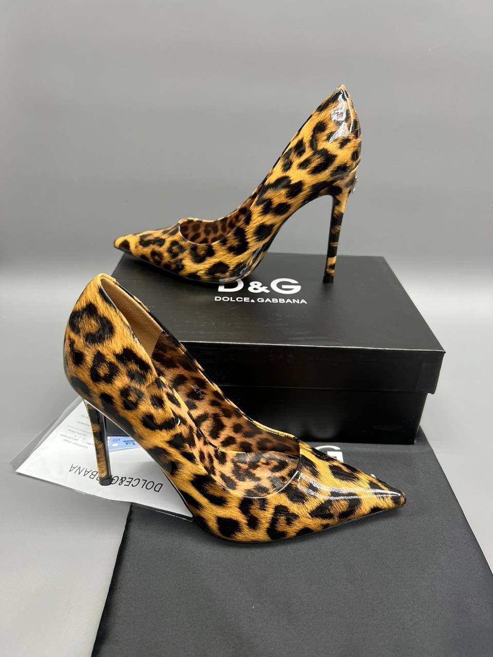 туфли на каблуке 105 мм с леопардовым принтом dolce & gabbana коричневый,туфли dolce & gabbana с леопардовым принтом,туфли леопард дольче габбана,кожаные туфли на шпильке с леопардовым узором dolce&am