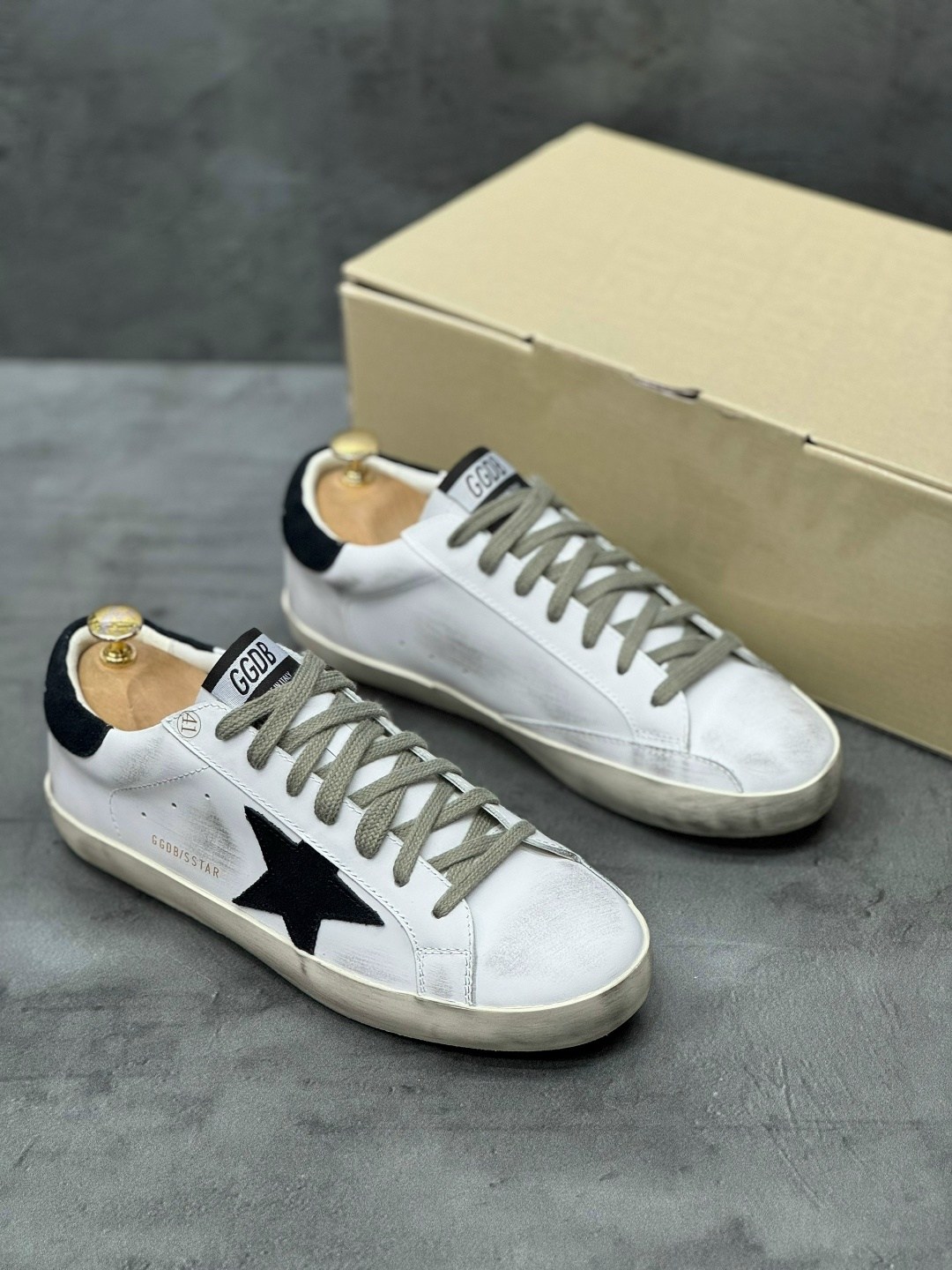 ,golden goose,golden goose кеды,кроссовки golden goose,состаренные кроссовки