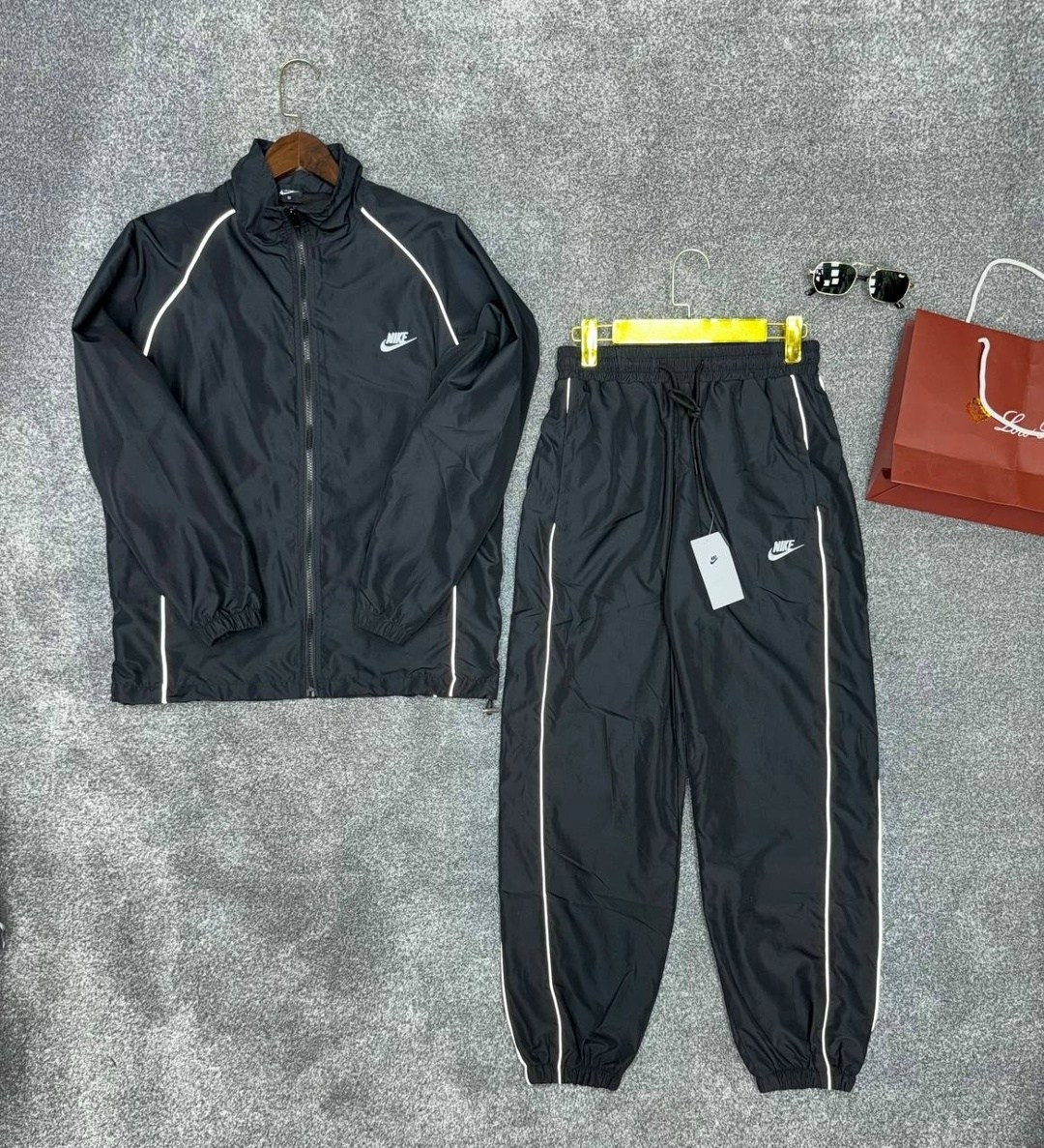 спортивный костюм nike,спортивный костюм мужской nike,костюм спортивный мужской,спортивный костюм nike на флисе,спортивный костюм nike плащевка