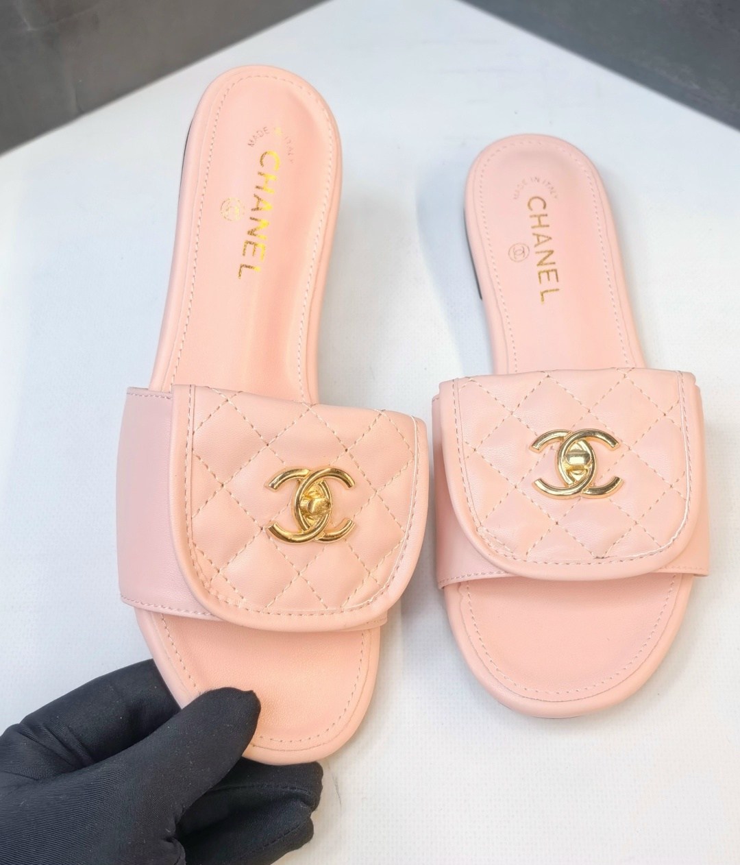шлепанцы chanel,chanel шлепанцы женские,тапочки chanel,тапочки женские chanel,шлепанцы женские chanel a123581 розовые