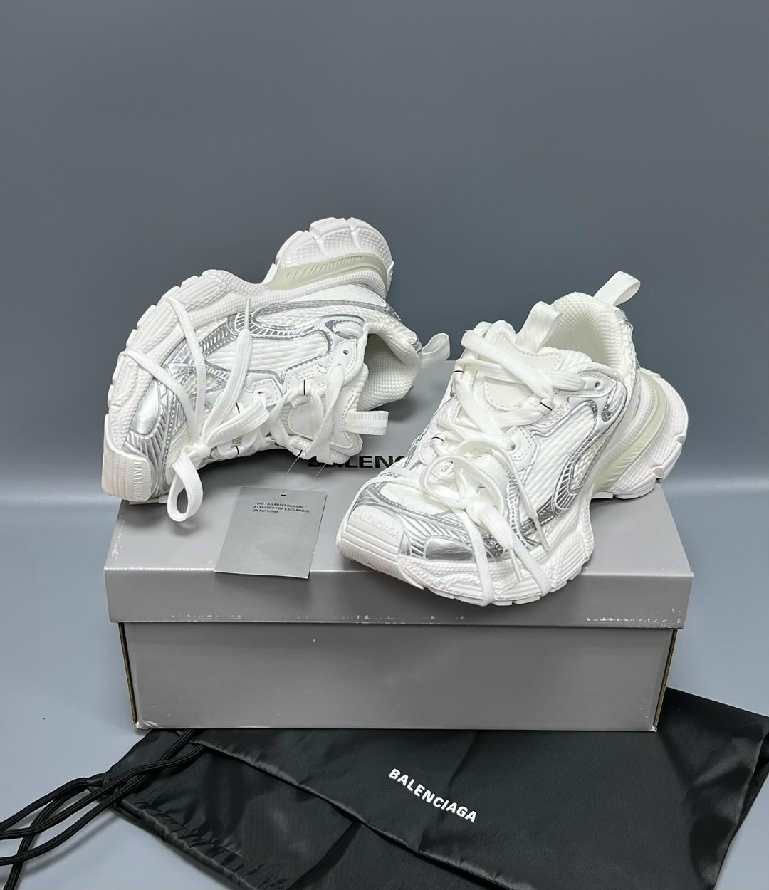 кроссовки женские balenciaga,кроссовки balenciaga,balenciaga 3 xl кроссовки,кроссовки balenciaga runner,кроссовки балансяги