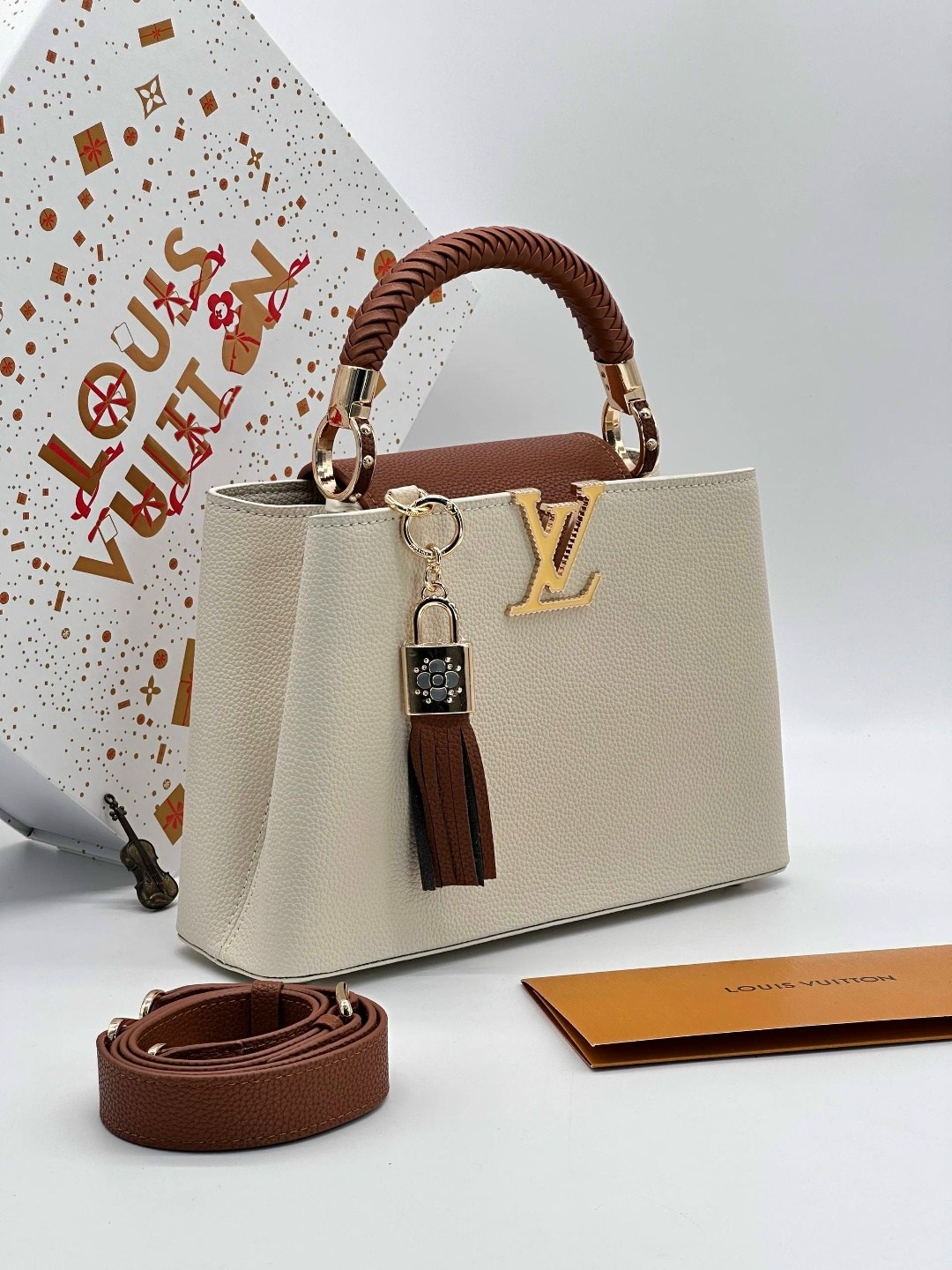 сумка женская louis vuitton,louis vuitton capucines,сумка женская louis vuitton 27-18 большой размер,сумка louis vuitton,сумка луи виттон capucines