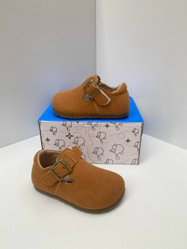 Кроссовки