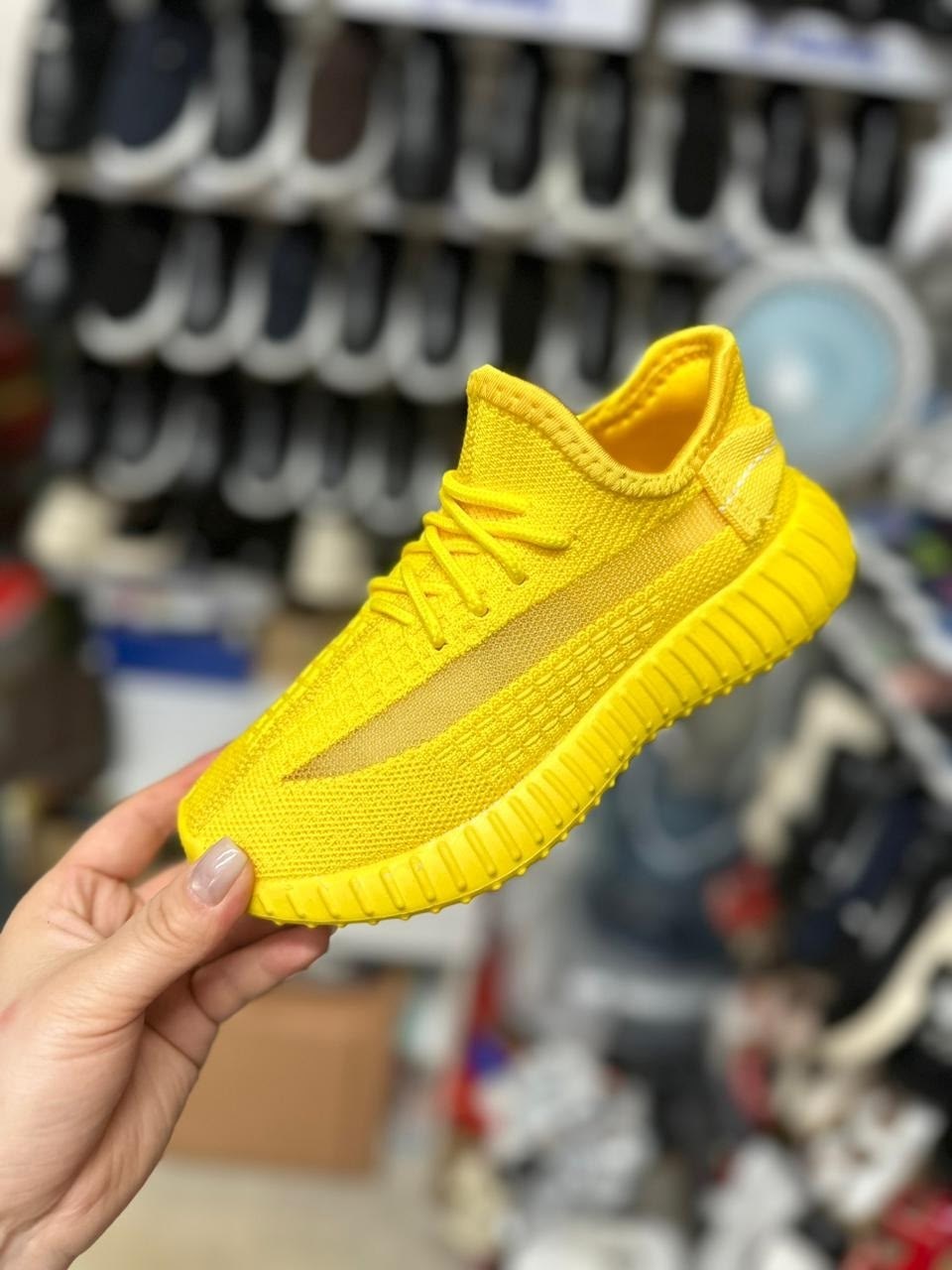 кроссовки,кроссовки женскиe,adidas yeezy boost 350 v2 желтые,желтые кроссовки,желтые кроссовки в е