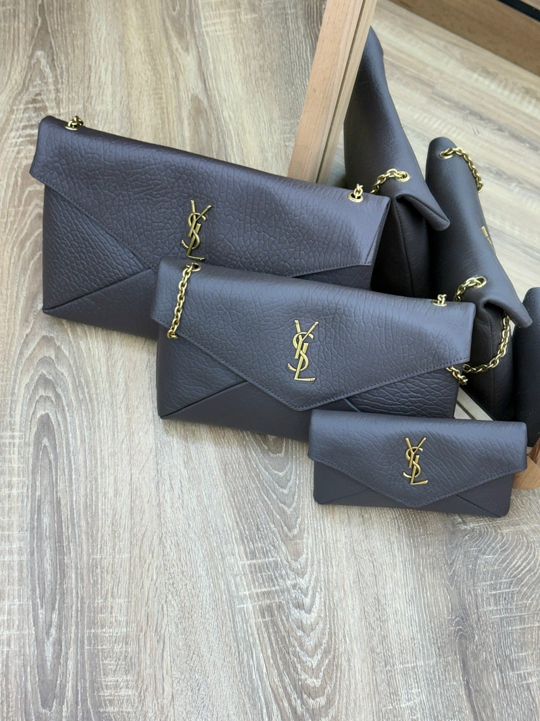 клатч,большой кожаный клатч ysl envelope pouch saint laurent цвет black,клатч saint laurent,клатч вечерний сумка,клатч женская