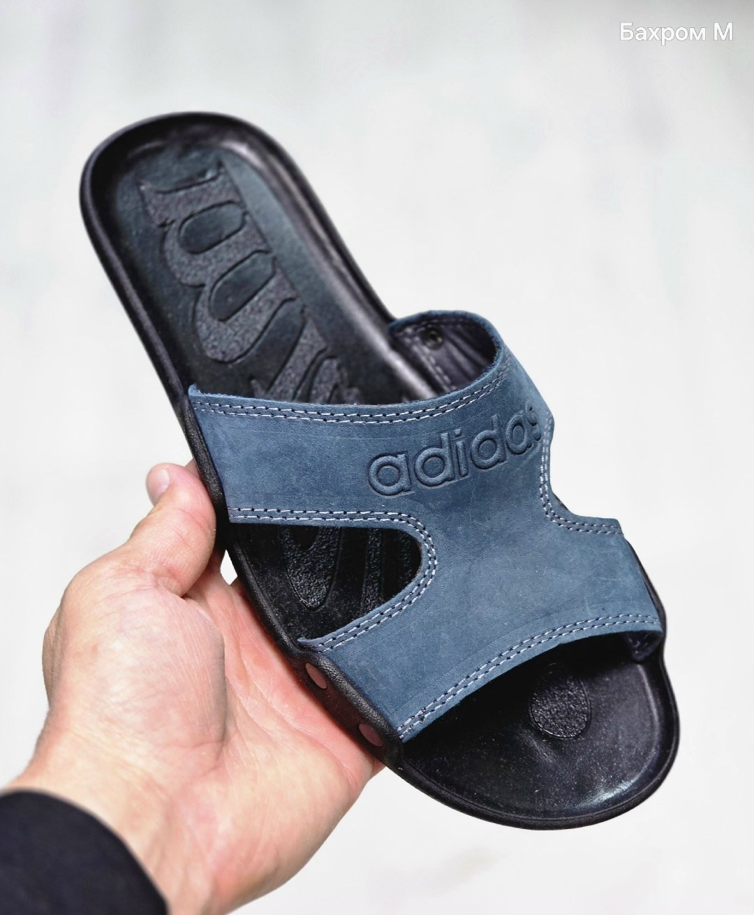 кожаные сланцы adidas,шлепанцы adidas,шлепки мужские,шлепанцы мужские,кожаные шлепки мужские адидас