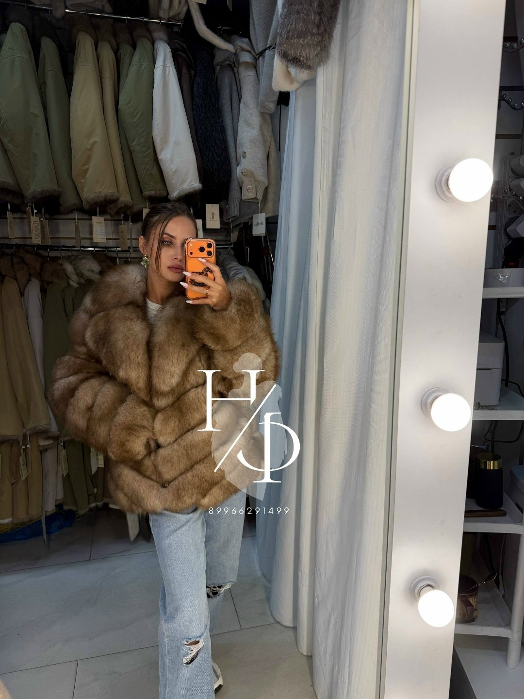 шуба из песца,шуба песец,шуба,шуба песец daniel furs,короткая шуба из песца