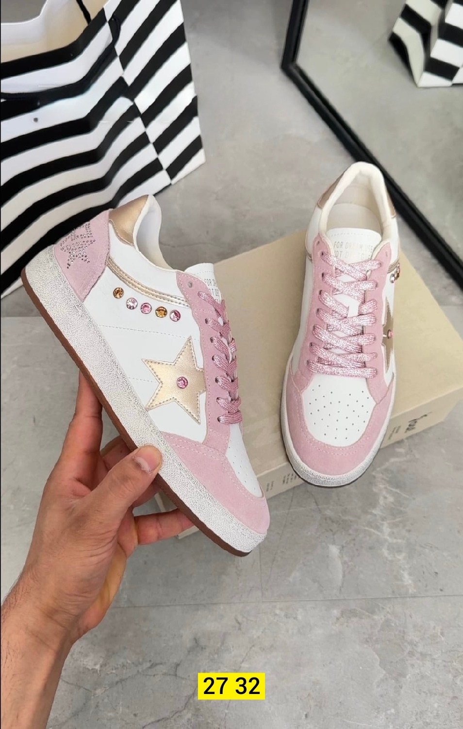 ,бело-розовые кроссовки golden goose со звездами,кроссовки golden goose,кеды golden goose,женские кроссовки