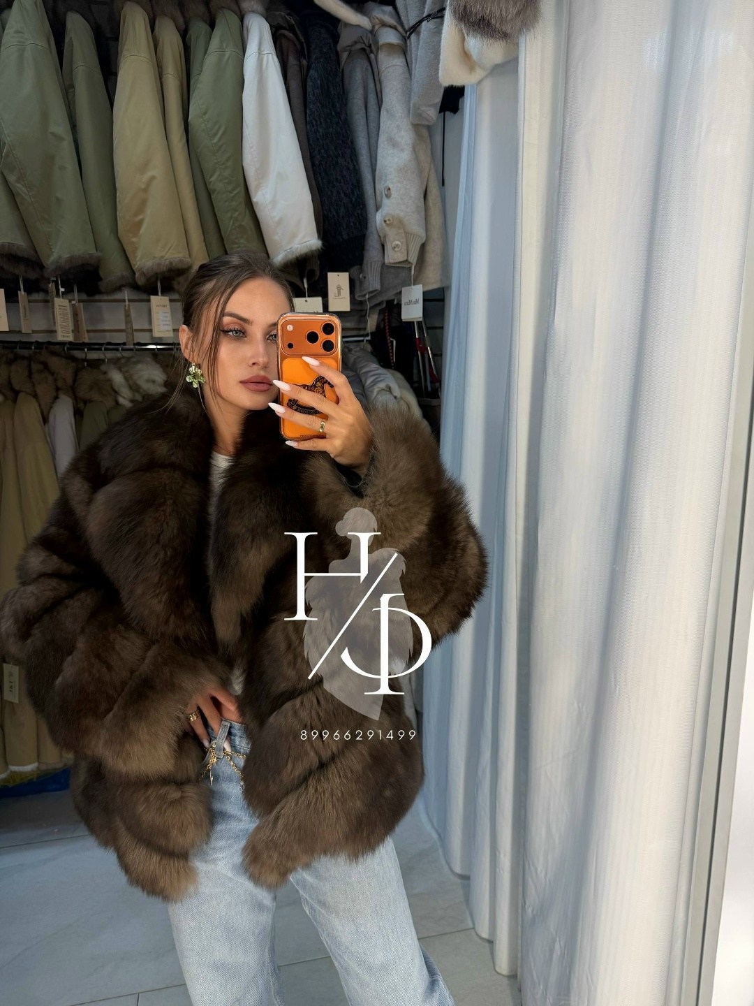 шуба из песца,шуба песец,шуба,шуба песец daniel furs,короткая шуба из песца