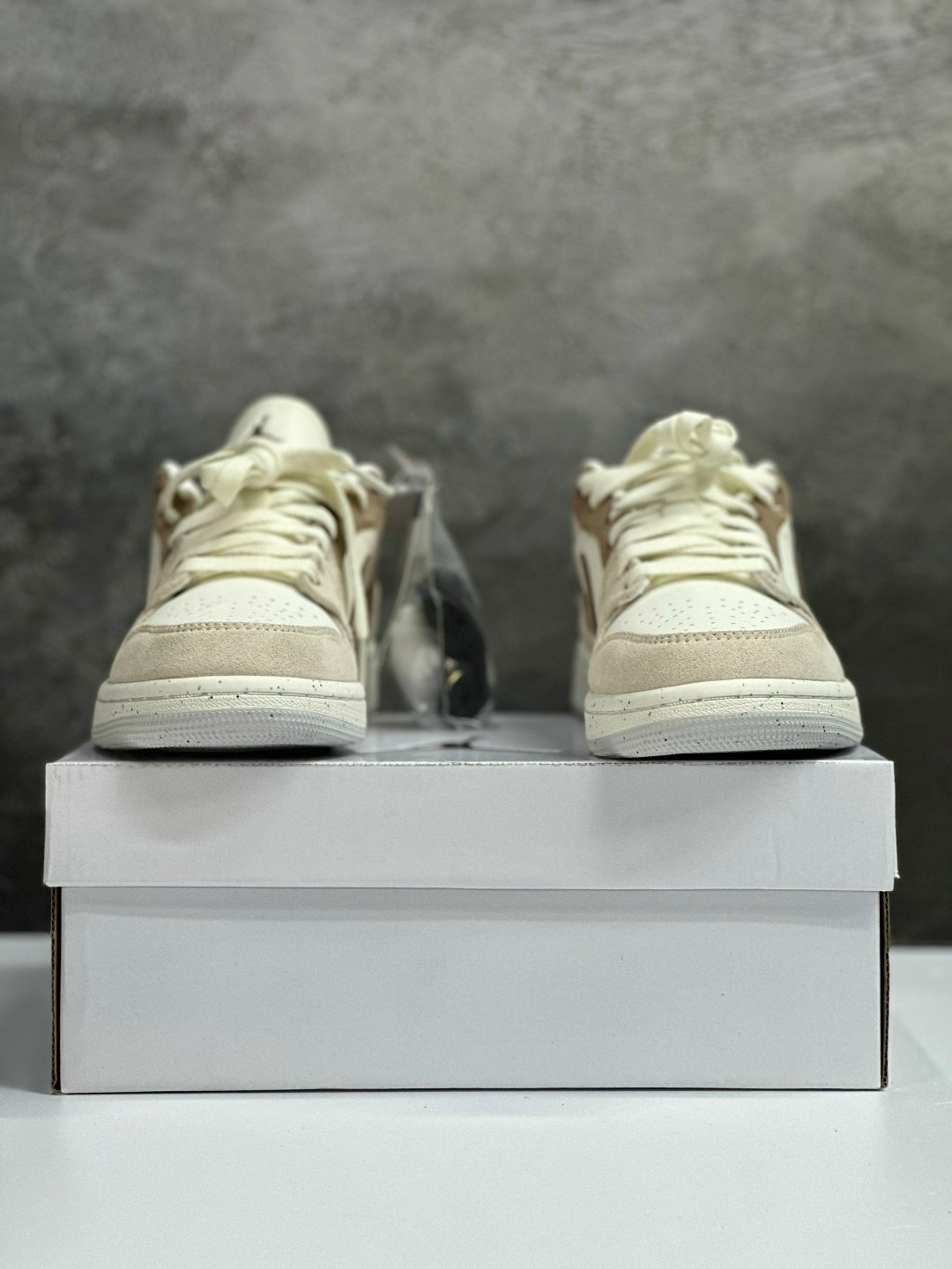 кроссовки,кроссовки nike air jordan 1,air jordan 1 low se craft inside out taupe haze,кроссовки nike air jordan 1 low,nike air jordan 1 low se